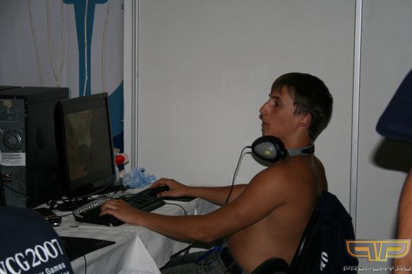 Обнаженные игроки Counter-Strike, везде они