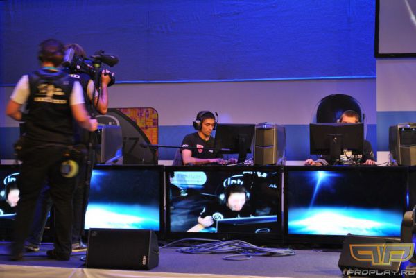 Cooller на сцене.JPG