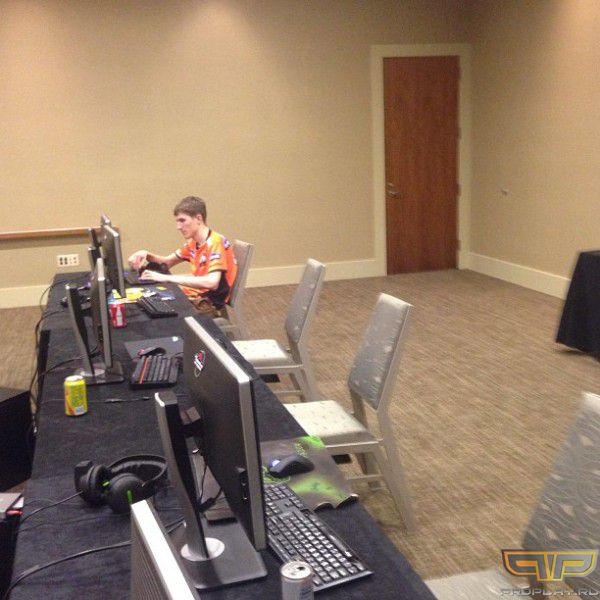 Неудачный день для Virtus.pro (instagram.com/#dota2ti) 